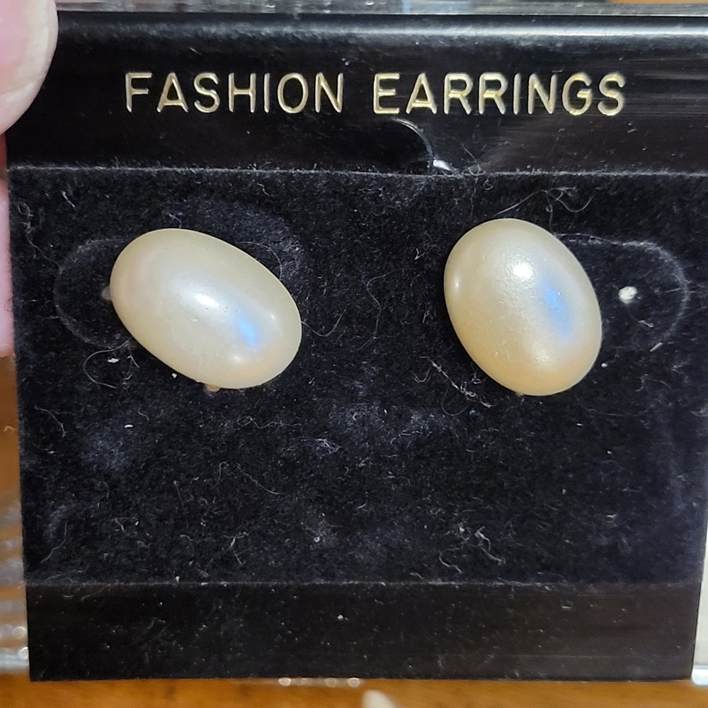 Pearl studd earrings